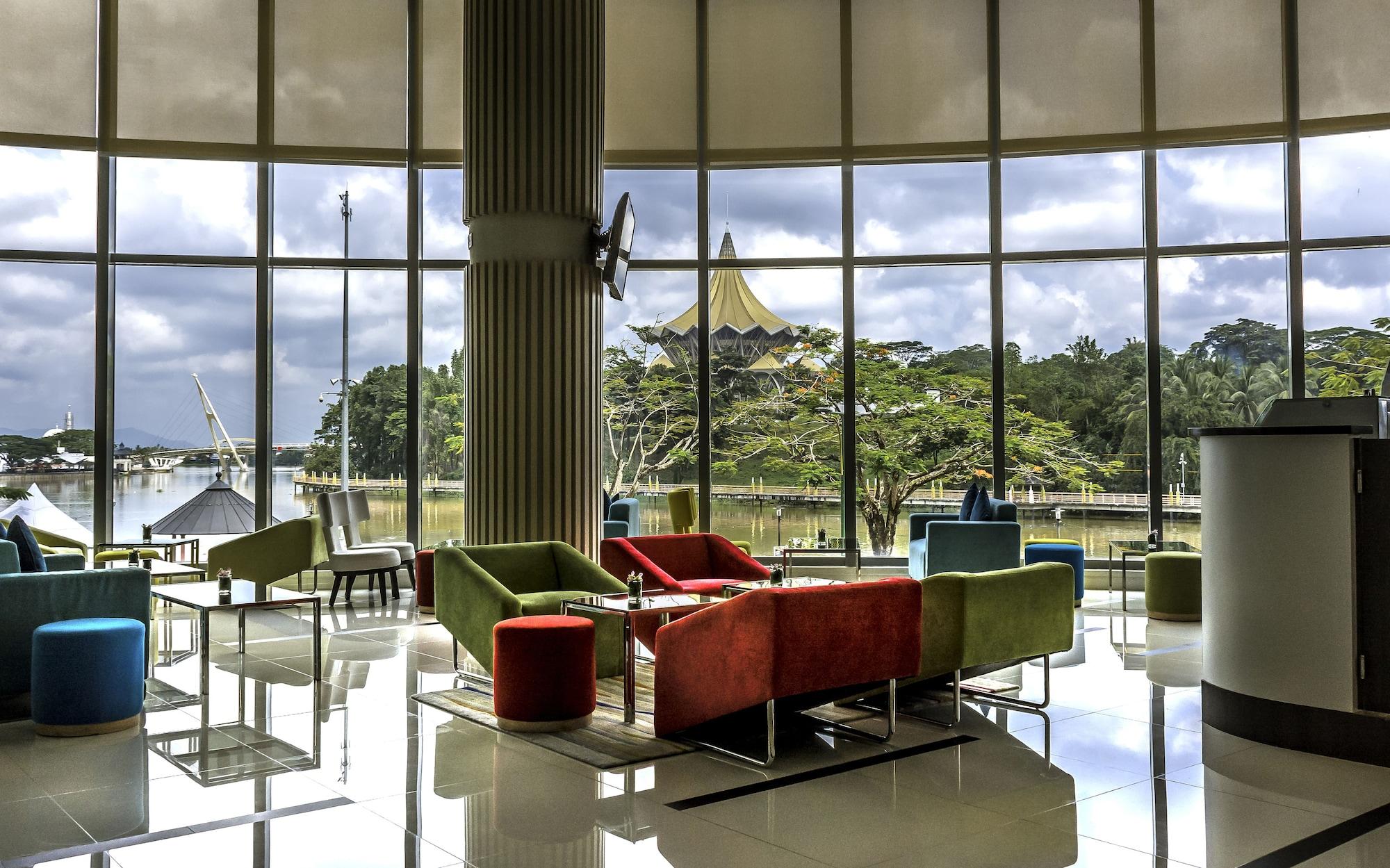 Astana Wing - Riverside Majestic Hotel Kuching Ngoại thất bức ảnh