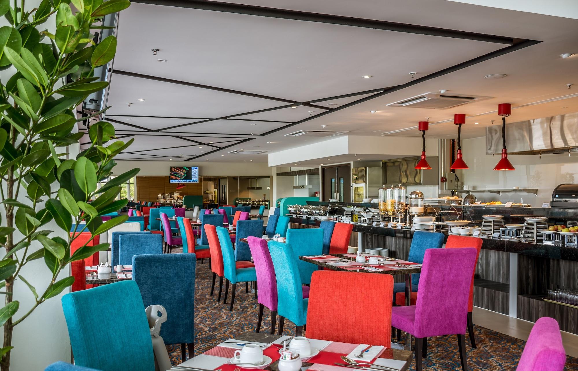 Astana Wing - Riverside Majestic Hotel Kuching Ngoại thất bức ảnh