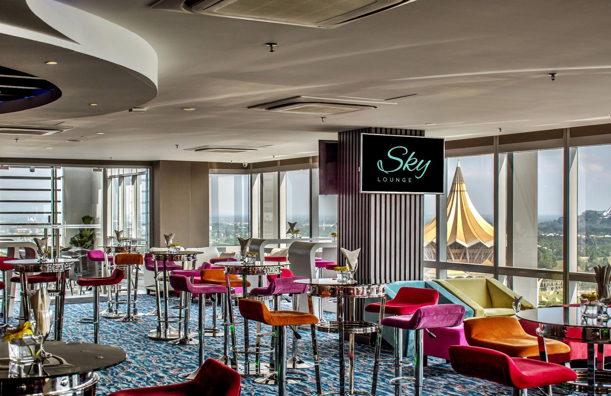 Astana Wing - Riverside Majestic Hotel Kuching Ngoại thất bức ảnh