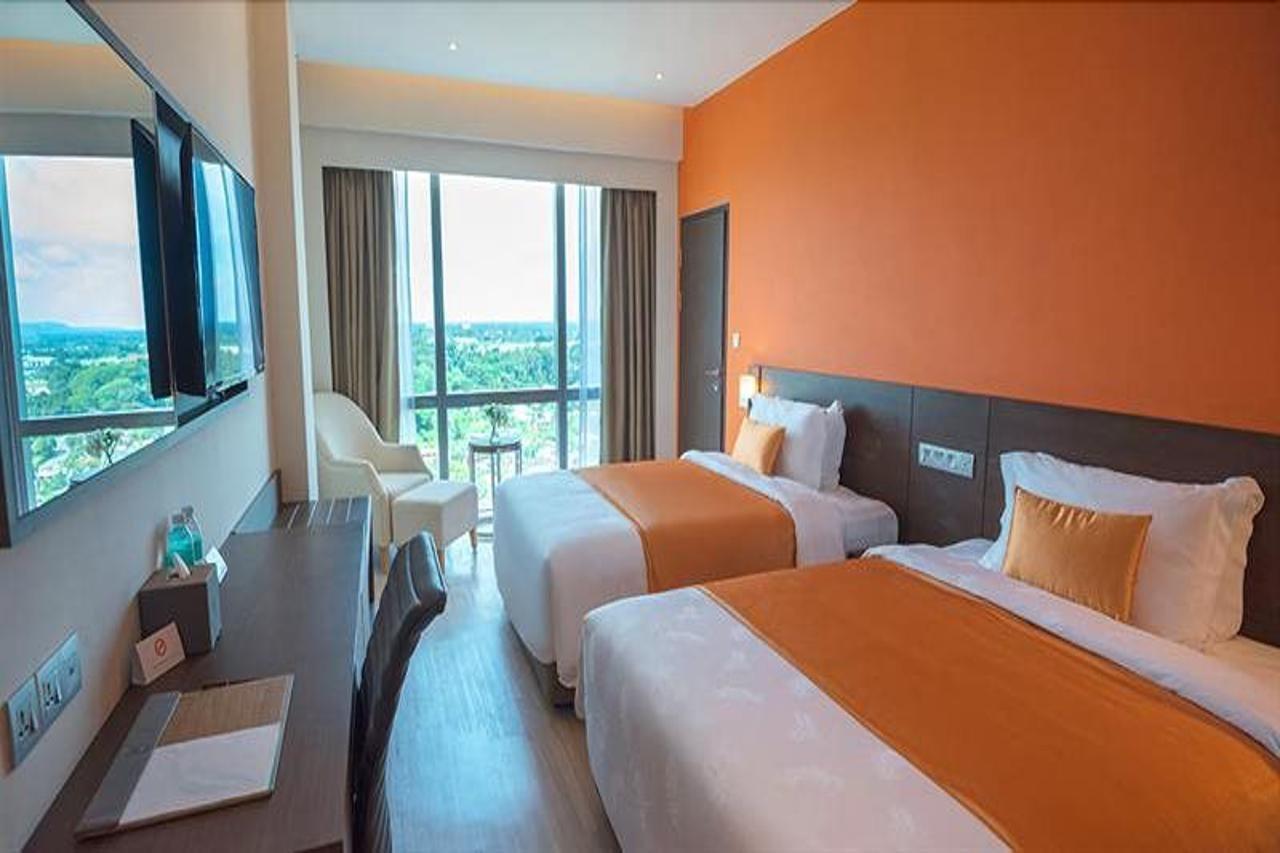 Astana Wing - Riverside Majestic Hotel Kuching Ngoại thất bức ảnh